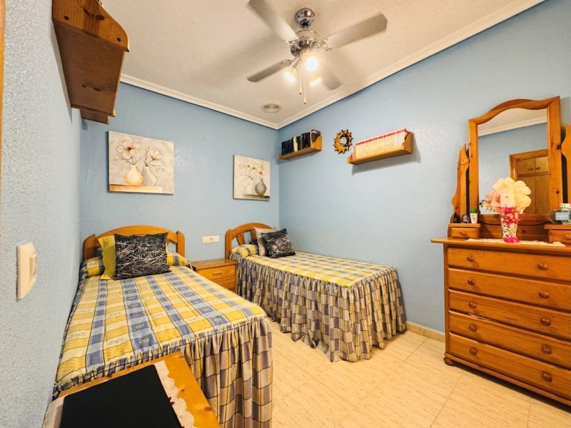 Appartement mit 2 Schlafzimmern und 1 Bad im Zentrum von La Mata nur 100 m vom Strand entfernt