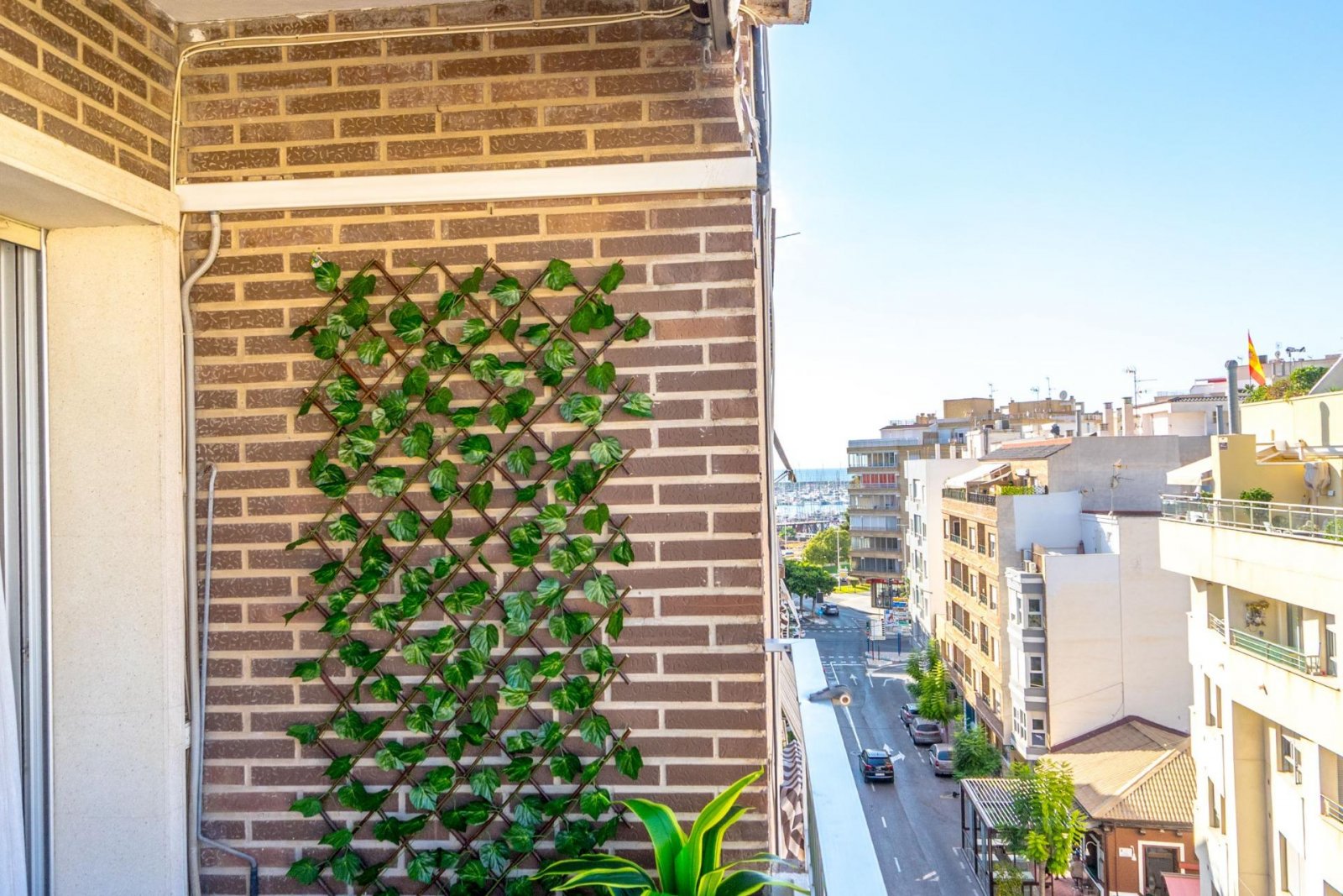 Appartement mit 3 Schlafzimmern, 2 Bädern und Tiefgaragenstellplatz nur 150 m vom Jachthafen und nur 400 m vom Strand