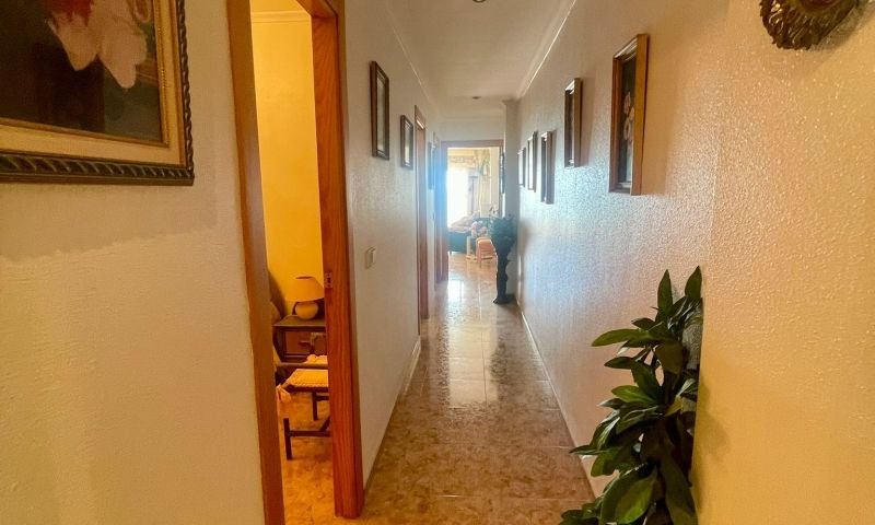 Appartement mit 3 Schlafzimmern und 2 Bädern in erster Linie am Strand von La Mata