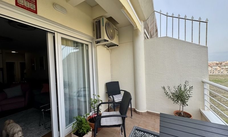 Komplett renovierte Penthouse-Wohnung mit Meerblick im Zentrum von Torrevieja