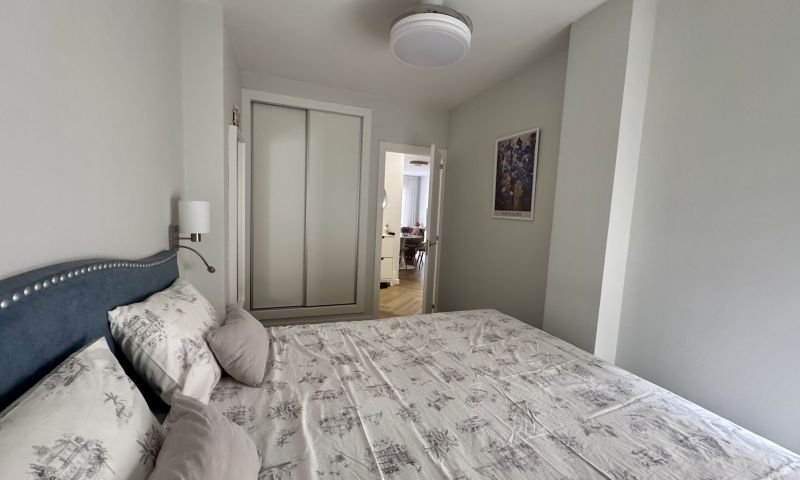 Komplett renovierte Penthouse-Wohnung mit Meerblick im Zentrum von Torrevieja