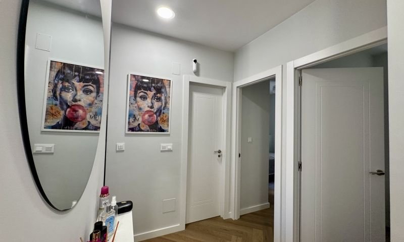 Komplett renovierte Penthouse-Wohnung mit Meerblick im Zentrum von Torrevieja