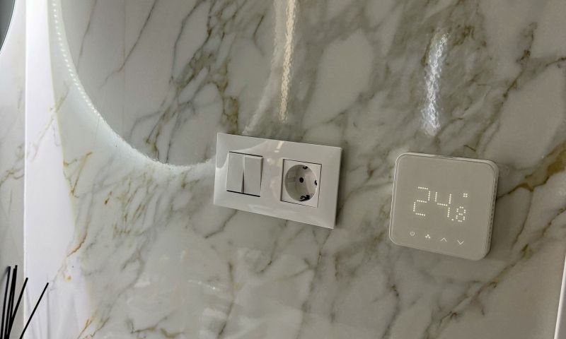 Komplett renovierte Penthouse-Wohnung mit Meerblick im Zentrum von Torrevieja