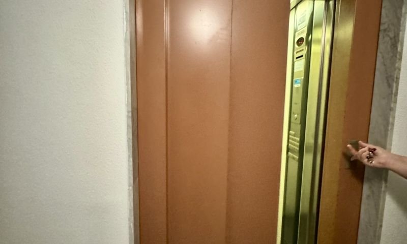 Komplett renovierte Penthouse-Wohnung mit Meerblick im Zentrum von Torrevieja