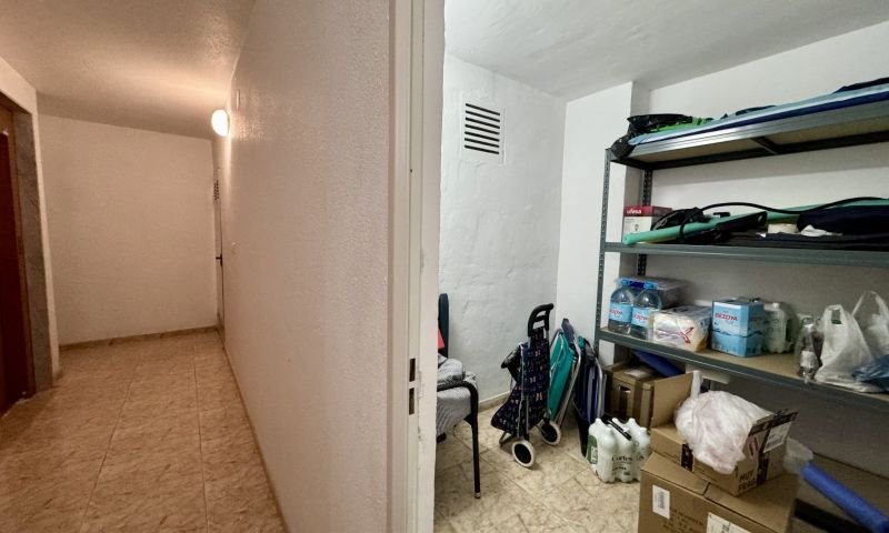 Komplett renovierte Penthouse-Wohnung mit Meerblick im Zentrum von Torrevieja