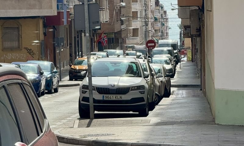Komplett renovierte Penthouse-Wohnung mit Meerblick im Zentrum von Torrevieja