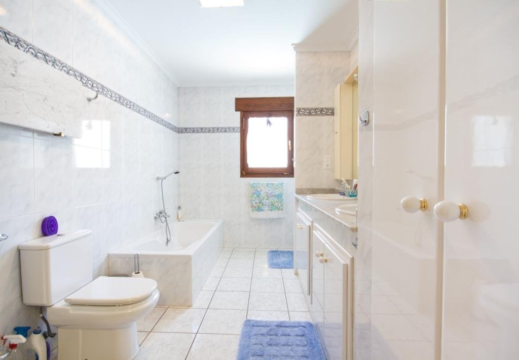 Villa mit 3 Schlafzimmern, 2 Bädern und Privatpool ganz in der Nähe der Ortschaft Orba