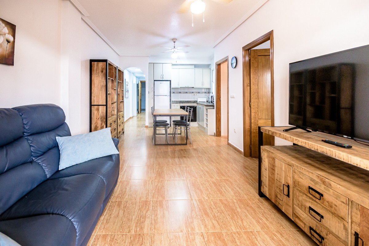 Appartement mit 2 Schlafzimmern, 1 Bad, Tiefgaragenstellplatz und Gemeinschaftspool