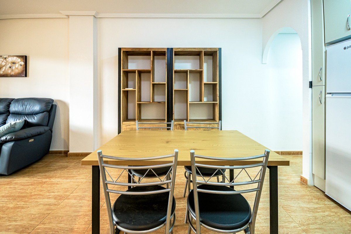 Appartement mit 2 Schlafzimmern, 1 Bad, Tiefgaragenstellplatz und Gemeinschaftspool