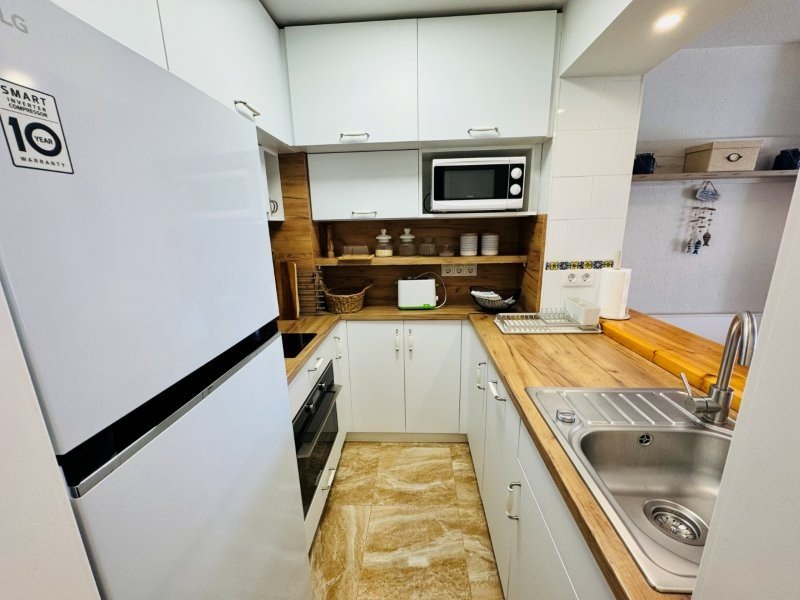 Appartement mit 2 Schlafzimmern, 1 Bad und Vermietlizenz in erster Linie am Strand