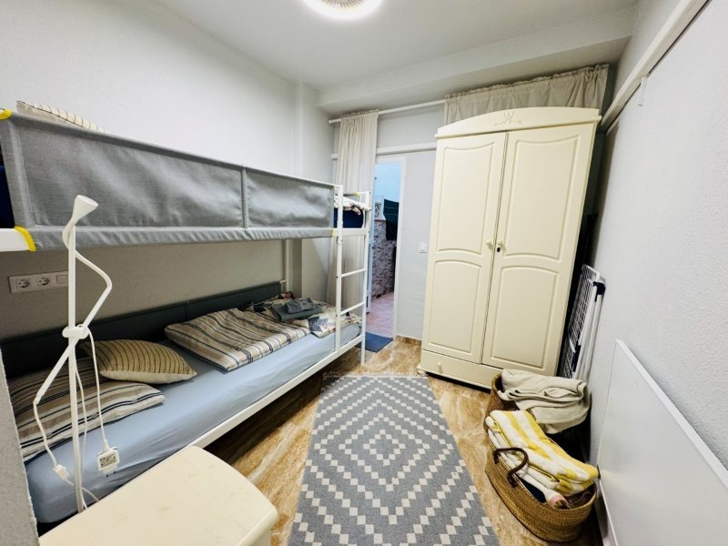 Appartement mit 2 Schlafzimmern, 1 Bad und Vermietlizenz in erster Linie am Strand