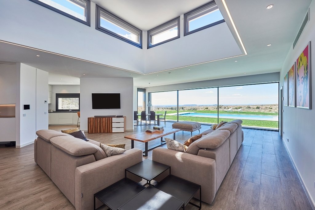 Moderne Luxusvilla mit 4 Schlafzimmern, 4 Bädern, Privatpool und atemberaubendem Ausblick