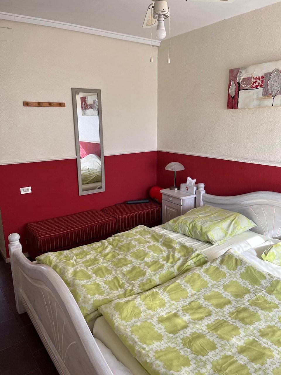 Villa mit Gästehaus, Privatpool und fantastischem Meerblick