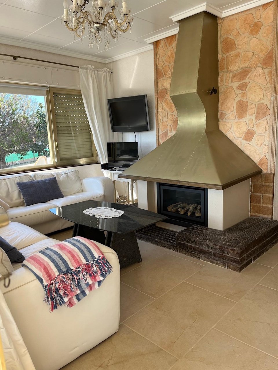 Villa mit Gästehaus, Privatpool und fantastischem Meerblick