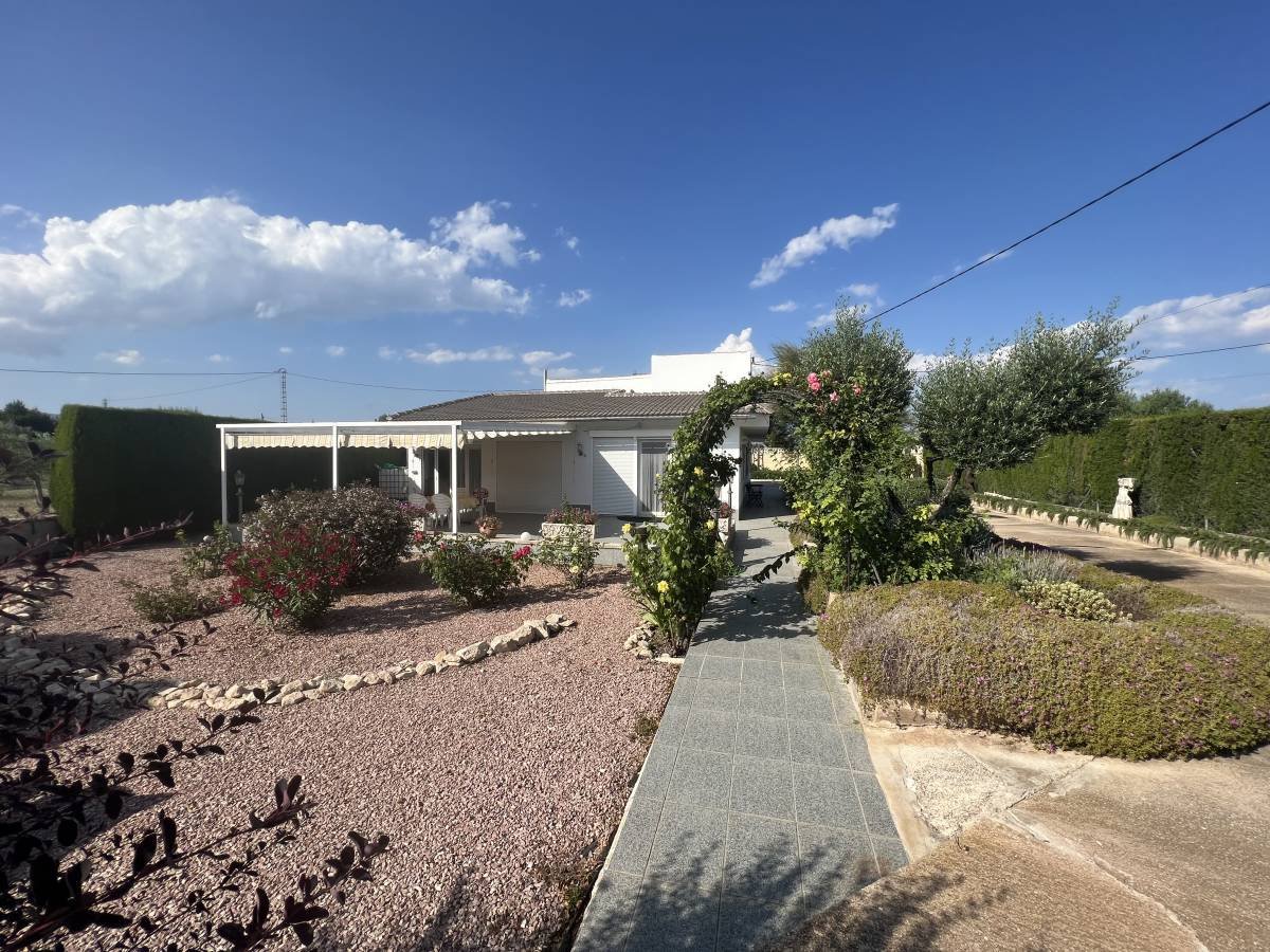 Landhaus-Villa mit 3 Schlafzimmern und 2 Bädern