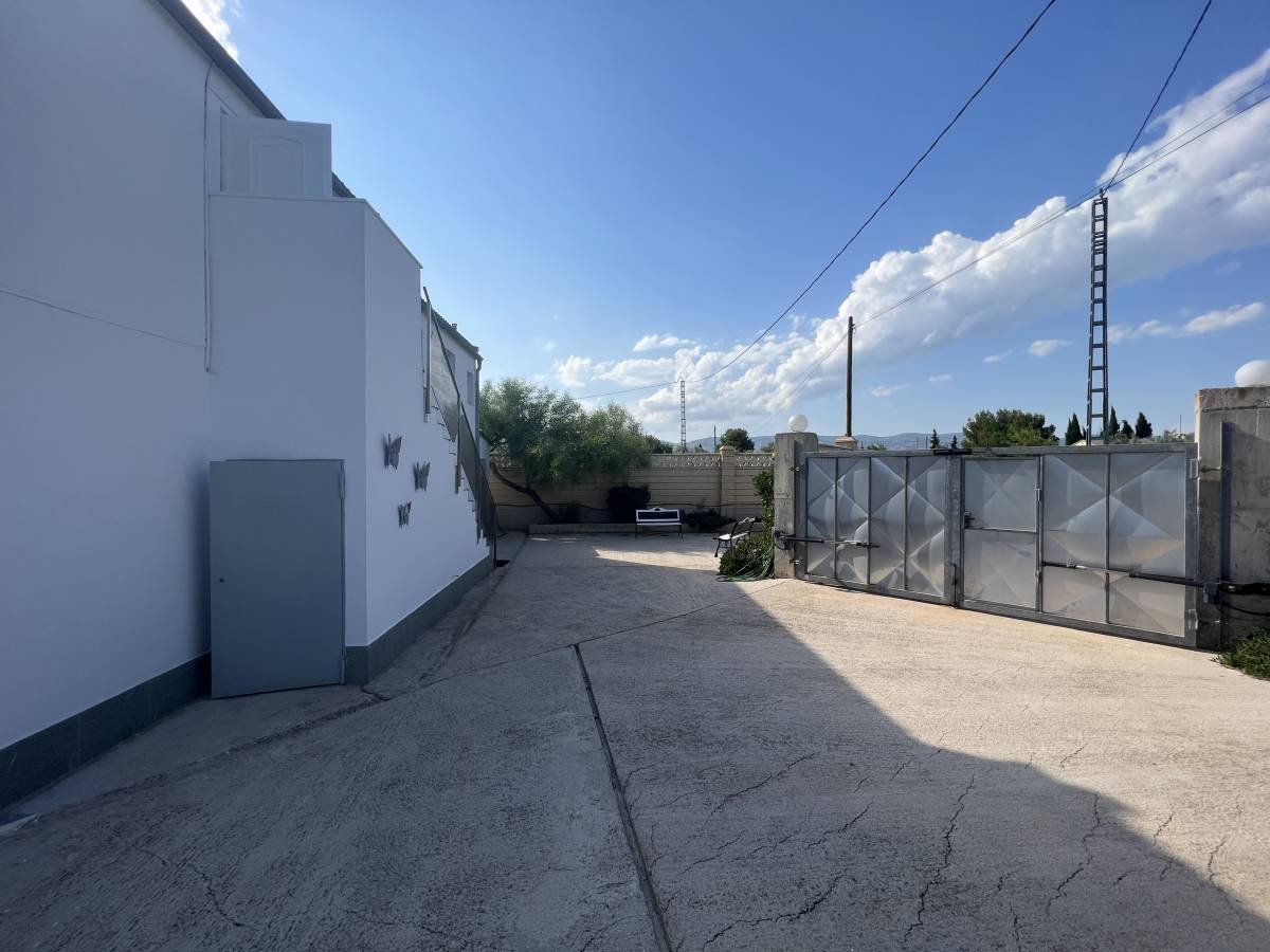 Landhaus-Villa mit 3 Schlafzimmern und 2 Bädern