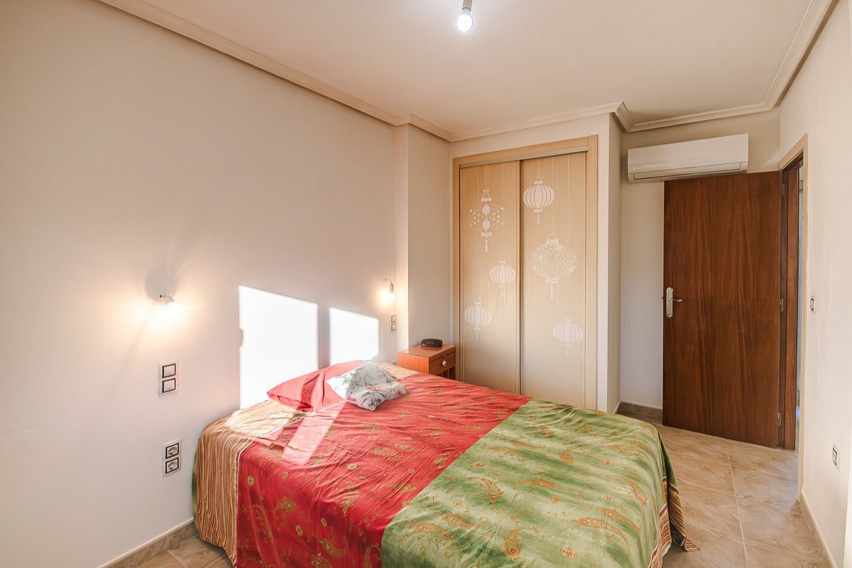 Großzügige Villa mit 4 Schlafzimmern und 2 Bädern in Benfis Park