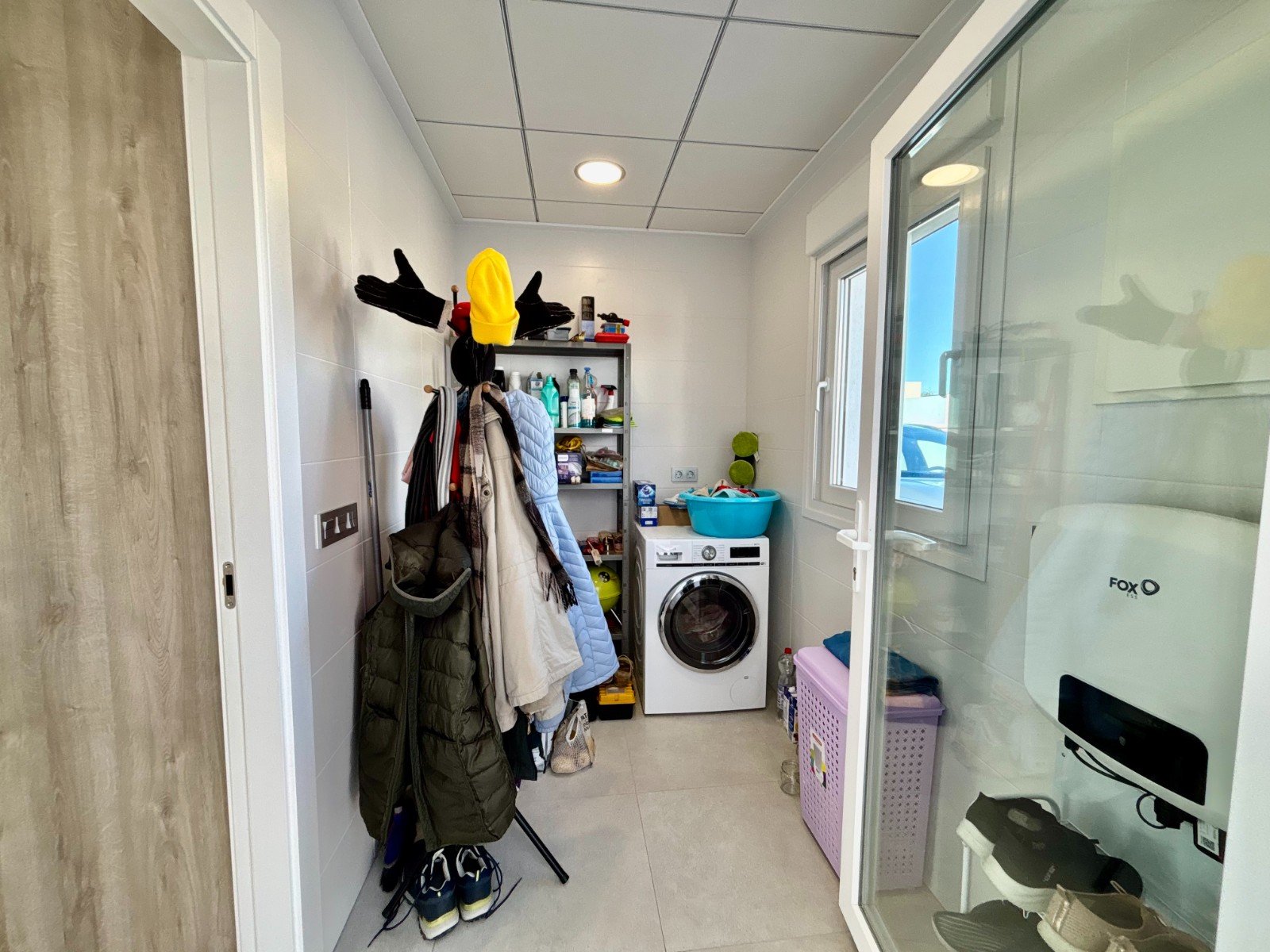 Moderne Villa mit 3 Schlafzimmern, 2 Bädern, Privatpool und Kfz-Stellplatz