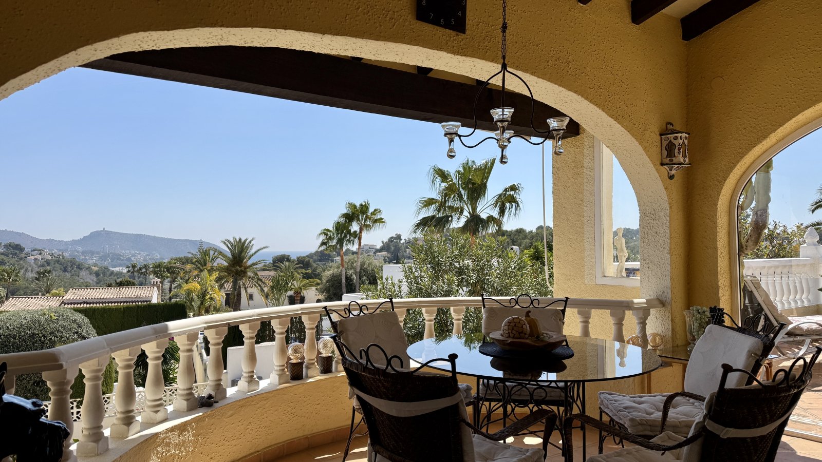 Traumhafte Villa mit Meerblick und viel Sonne