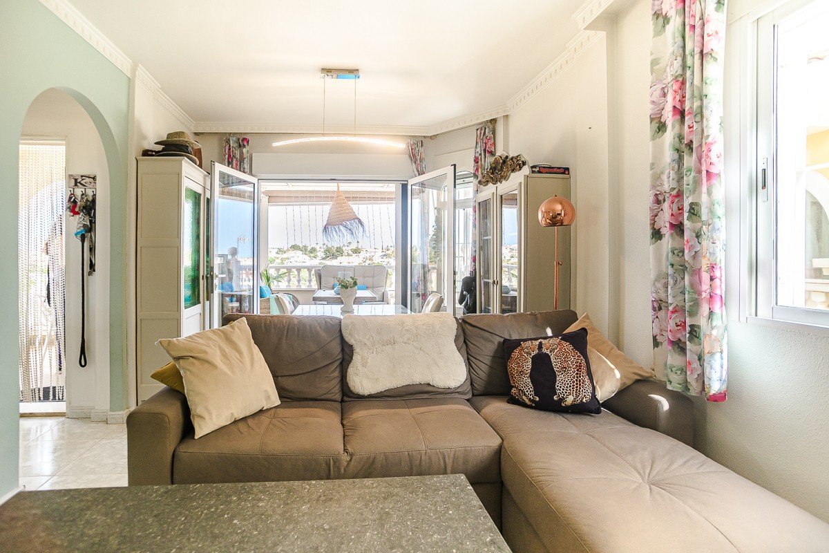 03177Wunderschöne freistehende Villa mit Gästeappartement und Meerblick