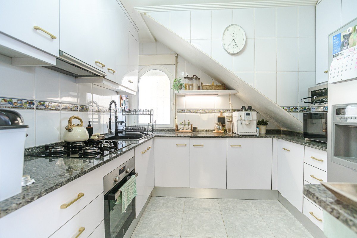 03177Wunderschöne freistehende Villa mit Gästeappartement und Meerblick