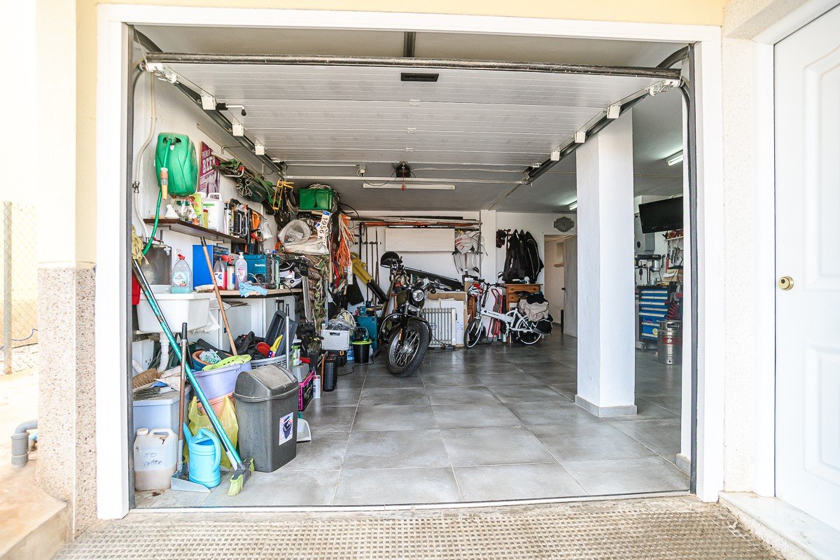 03177Wunderschöne freistehende Villa mit Gästeappartement und Meerblick