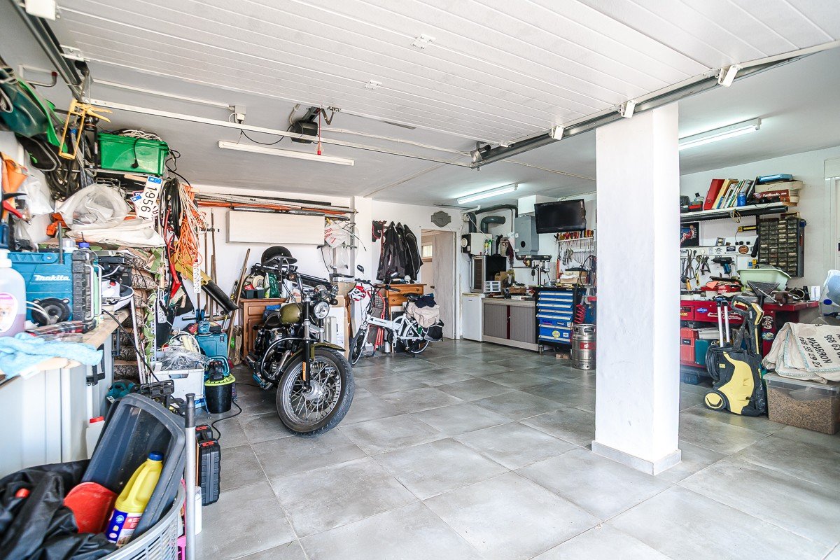03177Wunderschöne freistehende Villa mit Gästeappartement und Meerblick