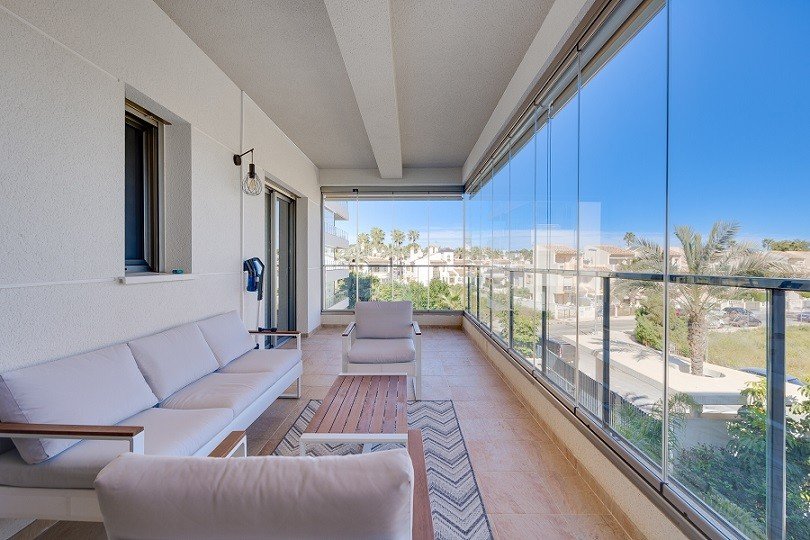 Appartement mit 3 Schlafzimmern, 2 Bädern, Gemeinschaftspool und Tiefgaragenstellplatz