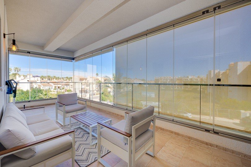 Appartement mit 3 Schlafzimmern, 2 Bädern, Gemeinschaftspool und Tiefgaragenstellplatz