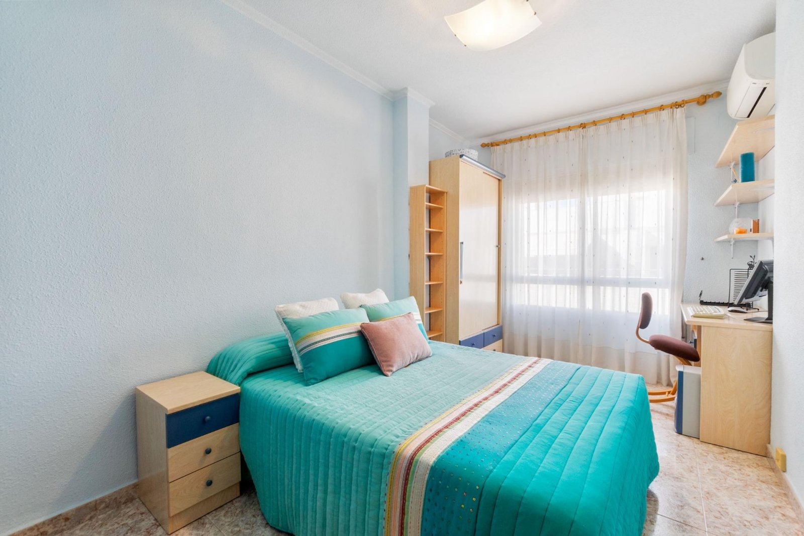 Appartement mit 3 Schlafzimmern, 2 Bädern und Tiefgaragenstellplatz nur 150 m vom Jachthafen und nur 400 m vom Strand