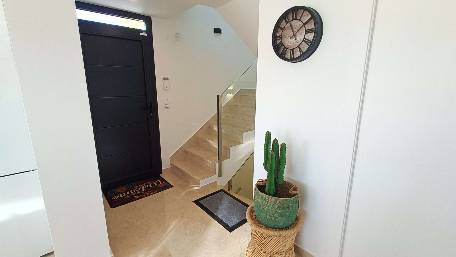 Beeindruckende Villa mit 3 Schlafzimmern, 3 Bädern, Dachterrasse, Privatpool und fantastischem Ausblick im La Finca Golf and Spa Resort