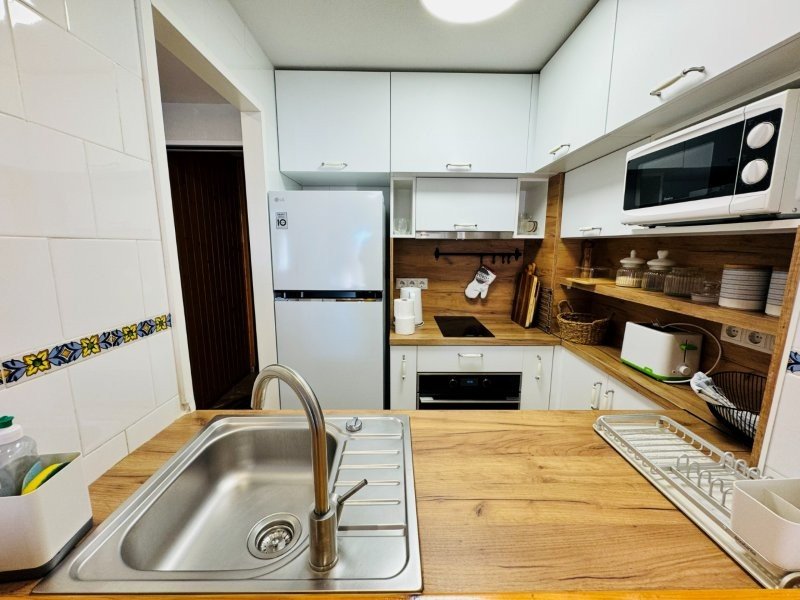 Appartement mit 2 Schlafzimmern, 1 Bad und Vermietlizenz in erster Linie am Strand