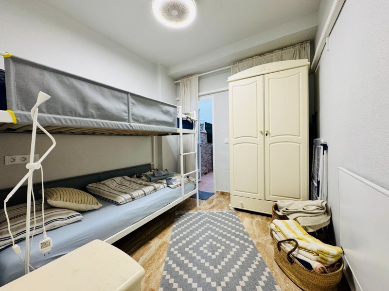 Appartement mit 2 Schlafzimmern, 1 Bad und Vermietlizenz in erster Linie am Strand