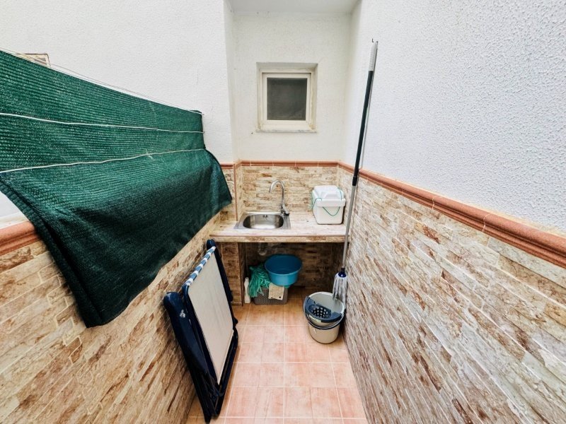 Appartement mit 2 Schlafzimmern, 1 Bad und Vermietlizenz in erster Linie am Strand
