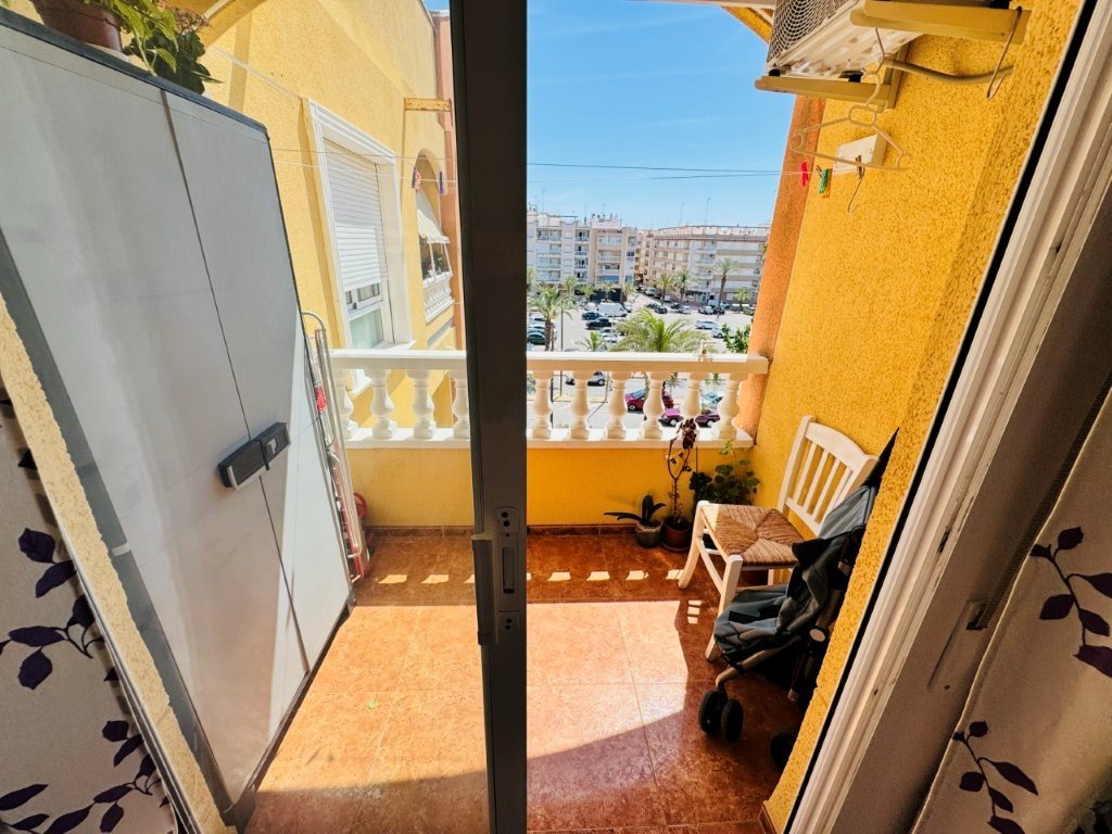 Renovierte Wohnung mit 2 Schlafzimmern, 1 Bad und Tiefgaragenstellplatz nur 600 m vom Strand