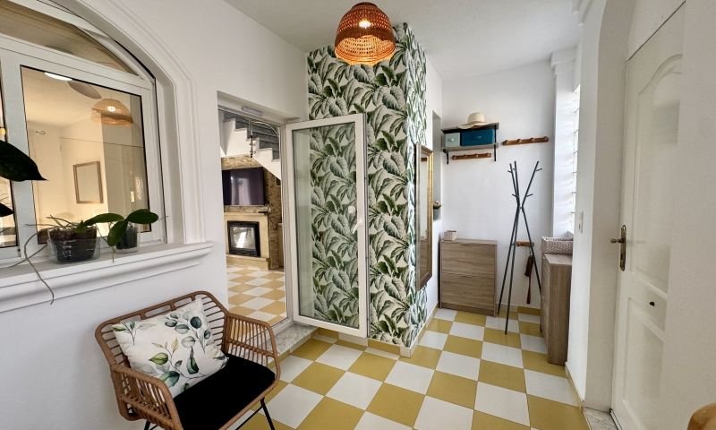 Freistehende Villa mit 4 Schlafzimmern, 2 Bädern, Dachterrasse und Garage in Aguas Nuevas