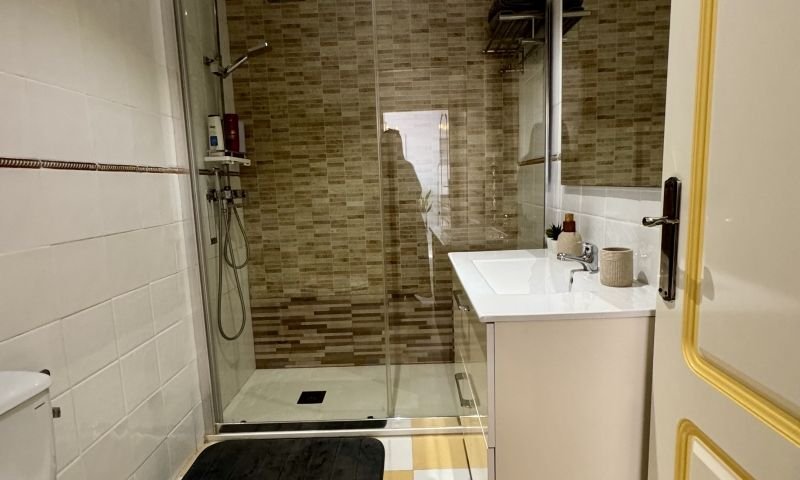 Freistehende Villa mit 4 Schlafzimmern, 2 Bädern, Dachterrasse und Garage in Aguas Nuevas