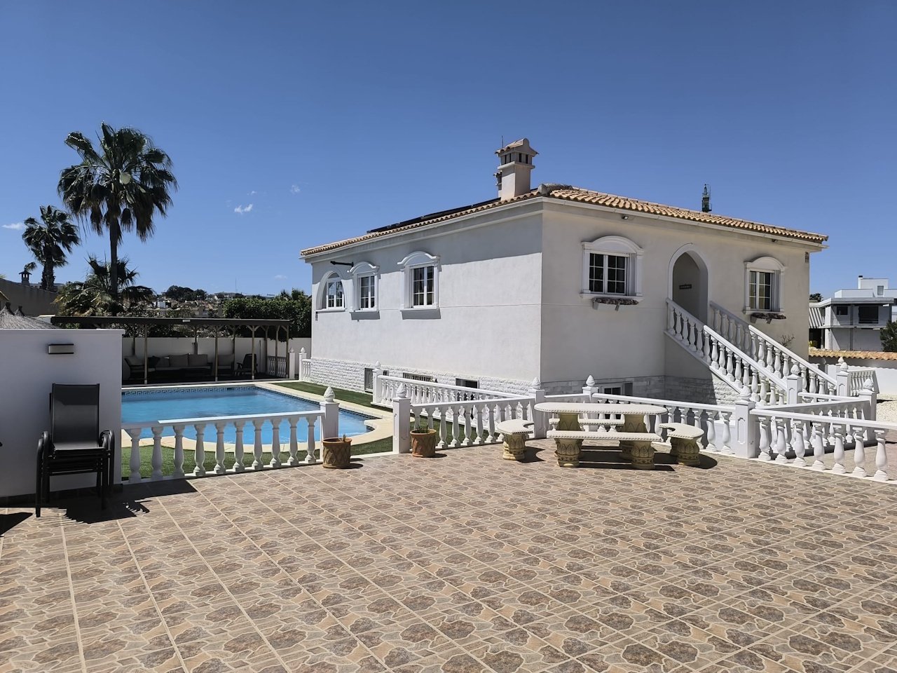 San Fulgencio: Freistehende Villa mit 5 Schlafzimmern, 2 Bädern und Privatpool in La Escuera 