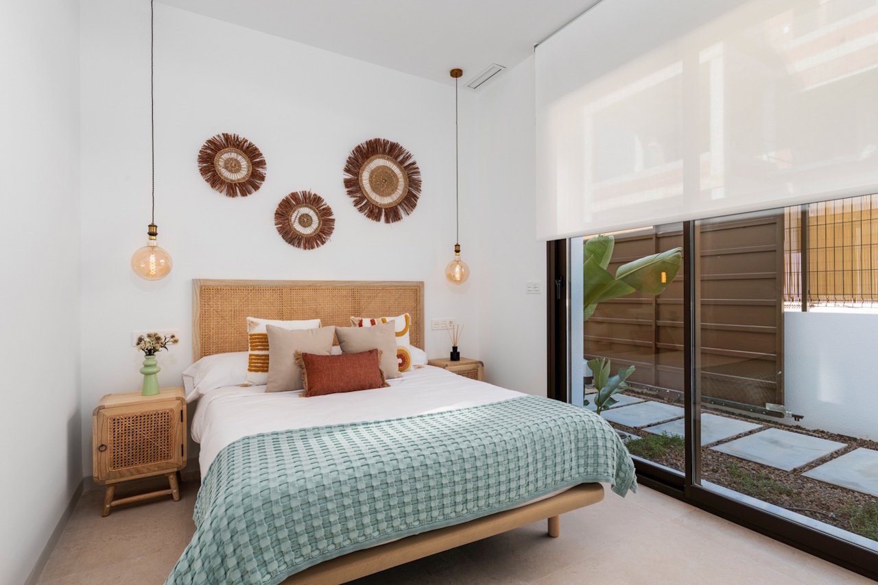 Villen mit 3 Schlafzimmern, 2 Bädern, optionaler Dachterrasse, Kfz-Stellplatz und Privatpool in der Golfanlage La Serena Golf