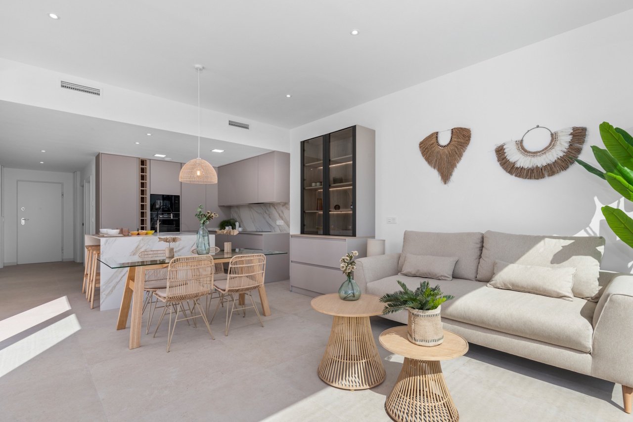 Villen mit 3 Schlafzimmern, 2 Bädern, optionaler Dachterrasse, Kfz-Stellplatz und Privatpool in der Golfanlage La Serena Golf
