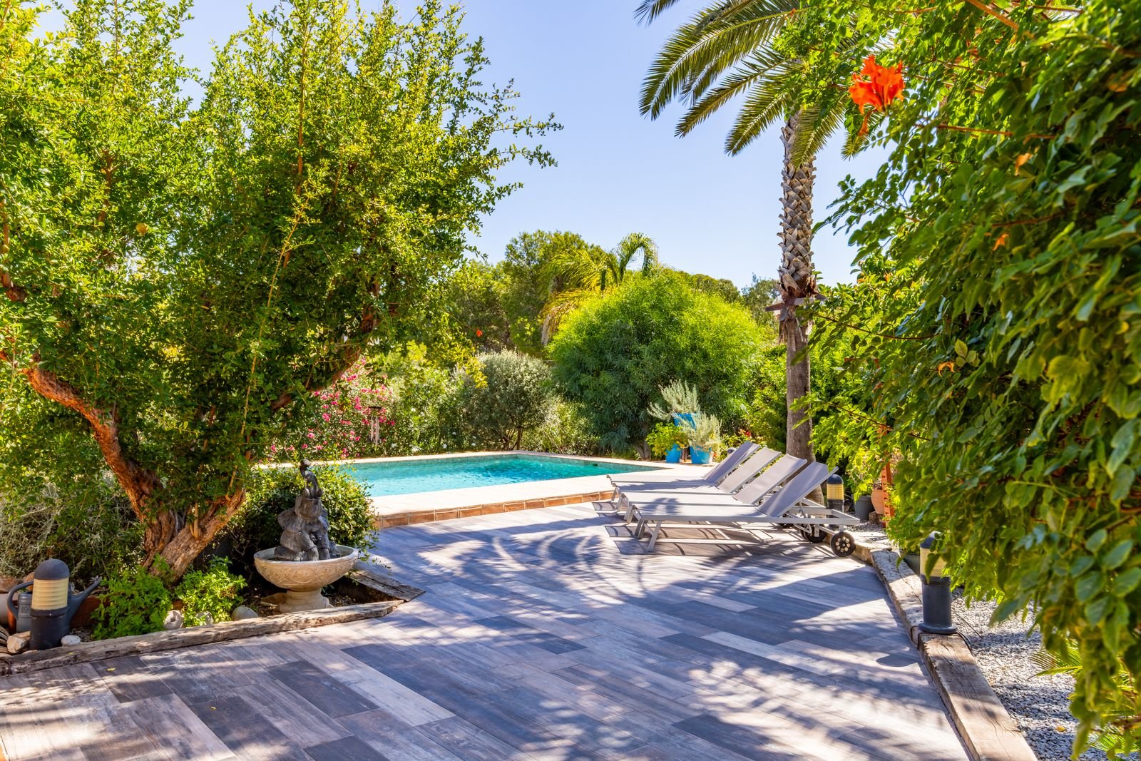 Charmante mediterrane Villa mit 3 Schlafzimmern, 2 Bädern und Privatpool nur 300 m vom Meer