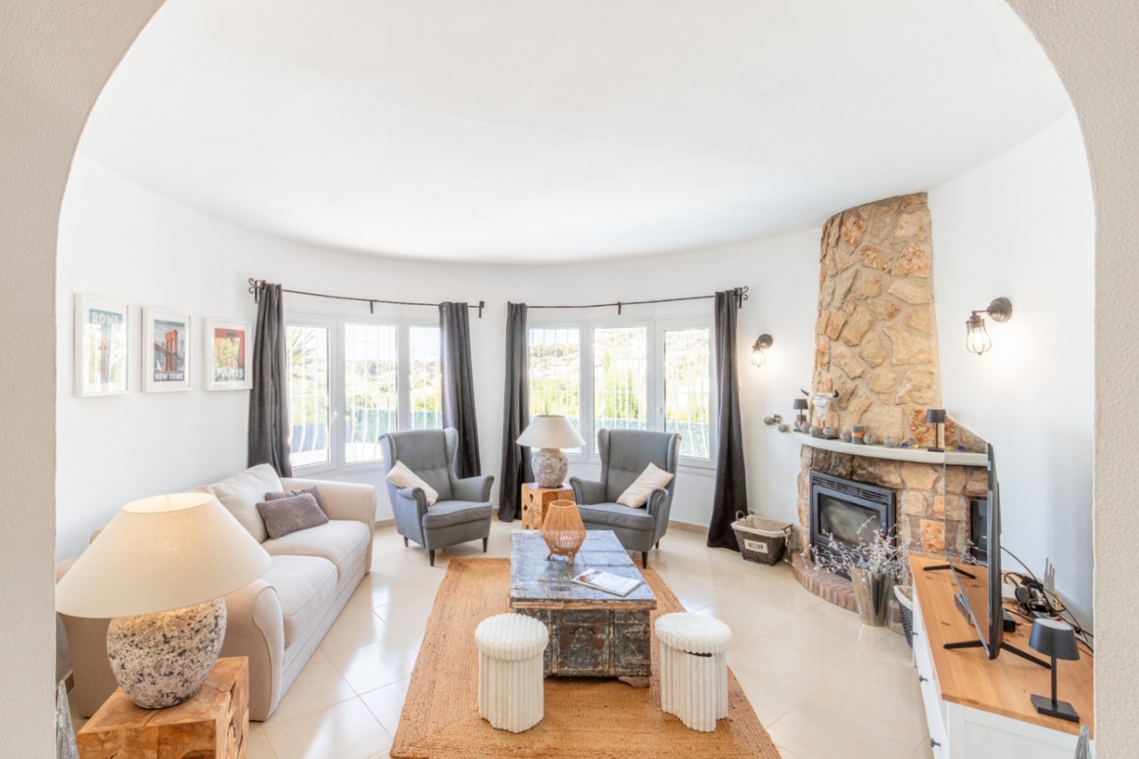 Villa mit 4 Schlafzimmern, 3 Bädern, Privatpool und fantastischem Meerblick
