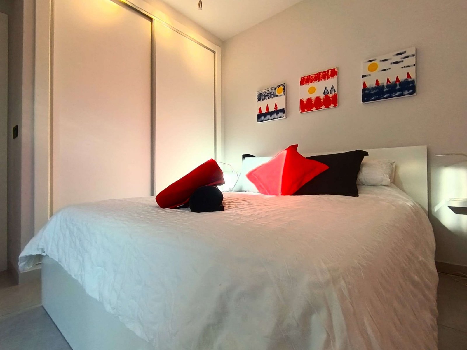 Erdgeschoss-Wohnung mit 2 Schlafzimmern, 2 Bädern, Kfz-Stellplatz und Gemeinschaftspool im La Finca Golf Resort