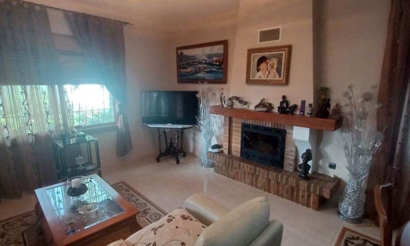 Spektakuläre Villa im mediterranen Stil mit 3 Schlafzimmern, 3 Bädern und Privatpool in Dehesa de Campoamor nur 950 m vom Strand