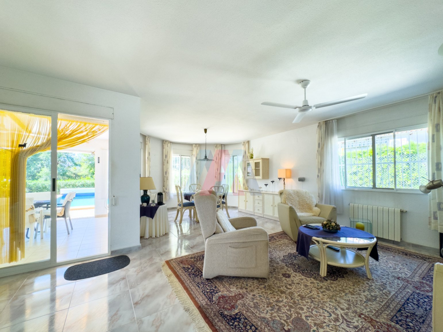 Eingeschossige Villa mit 3 Schlafzimmern, 1 Bad, Garage und Privatpool in Barranco Hondo