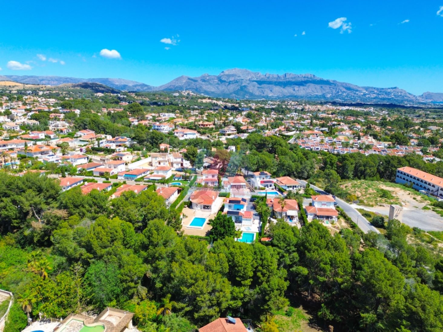 Eingeschossige Villa mit 3 Schlafzimmern, 1 Bad, Garage und Privatpool in Barranco Hondo