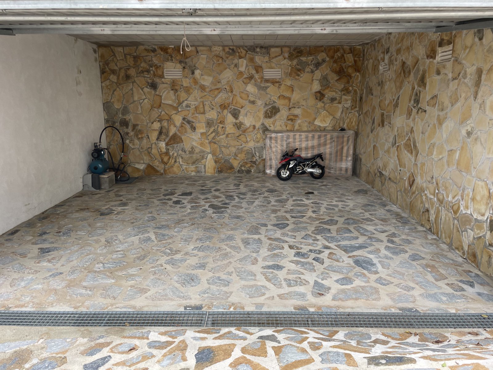 Exklusive Villa mit 2 Wohneinheiten, Privatpool und Meerblick
