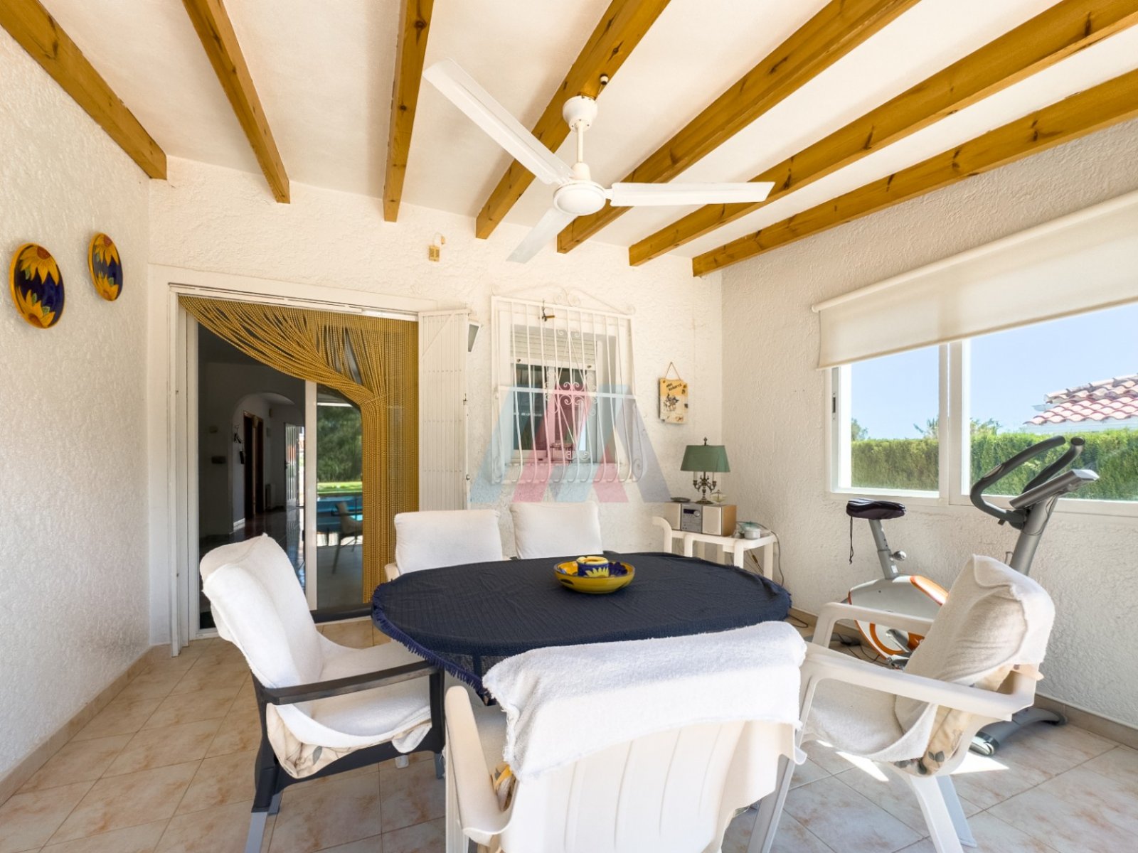 Eingeschossige Villa mit 3 Schlafzimmern, 1 Bad, Garage und Privatpool in Barranco Hondo