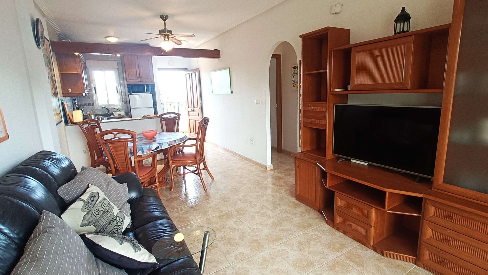 Appartement mit 2 Schlafzimmern, 1 Bad, Dachterrasse und Gemeinschaftspool