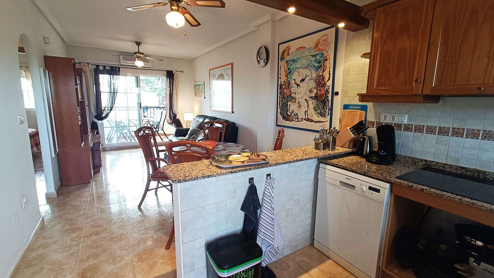 Appartement mit 2 Schlafzimmern, 1 Bad, Dachterrasse und Gemeinschaftspool